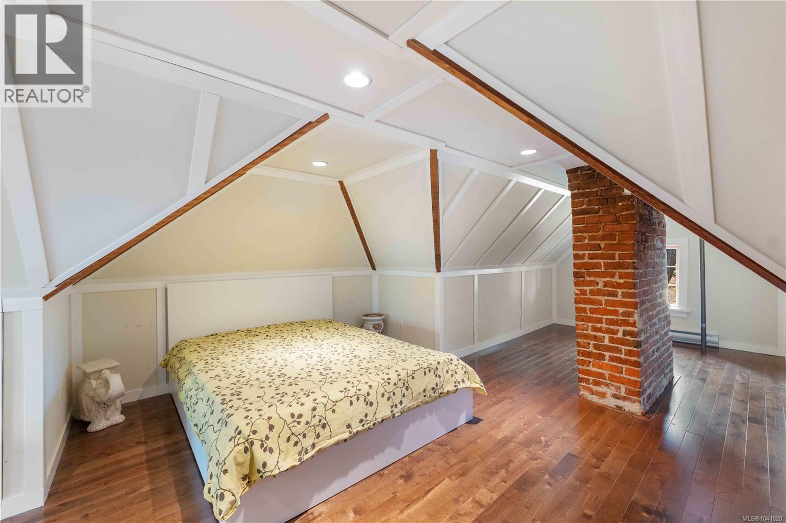 1562 Richardson St - 35
