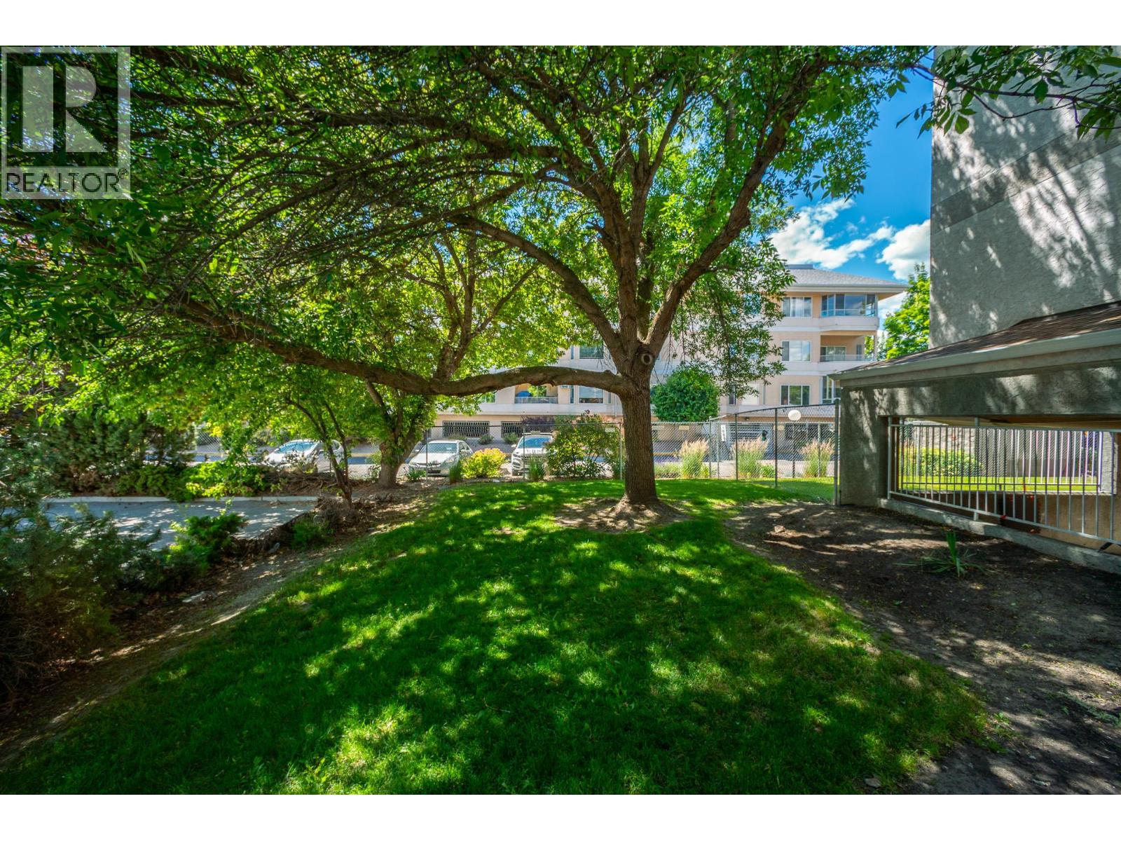 #204 993 KLO Road - 32