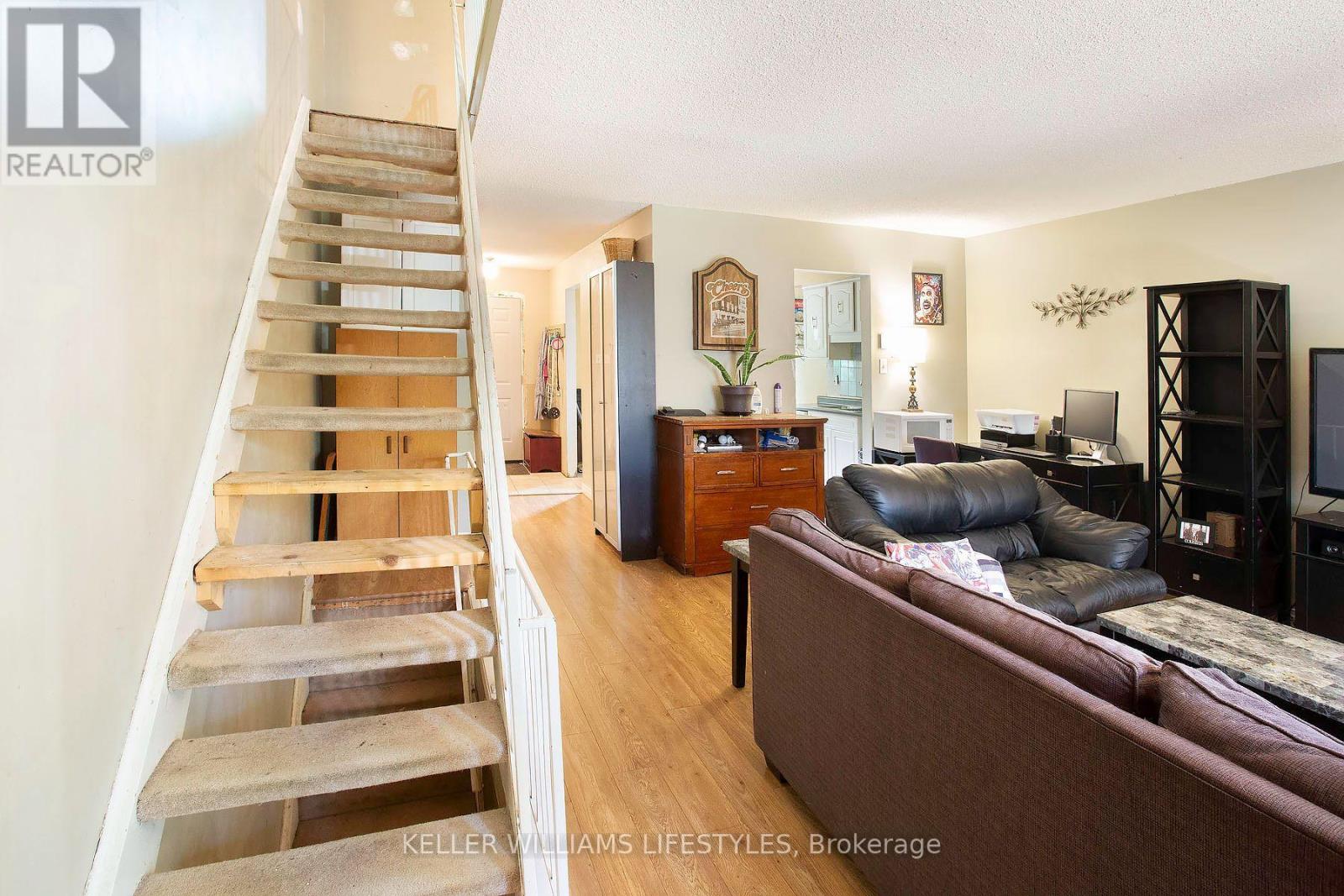 120 MONMORE ROAD - 8