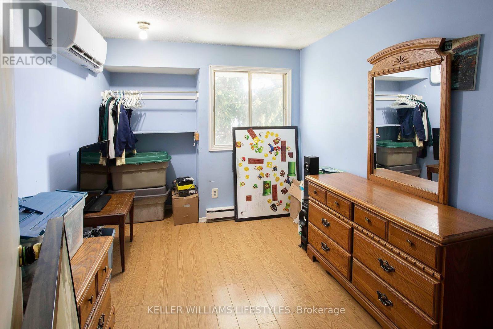 120 MONMORE ROAD - 15
