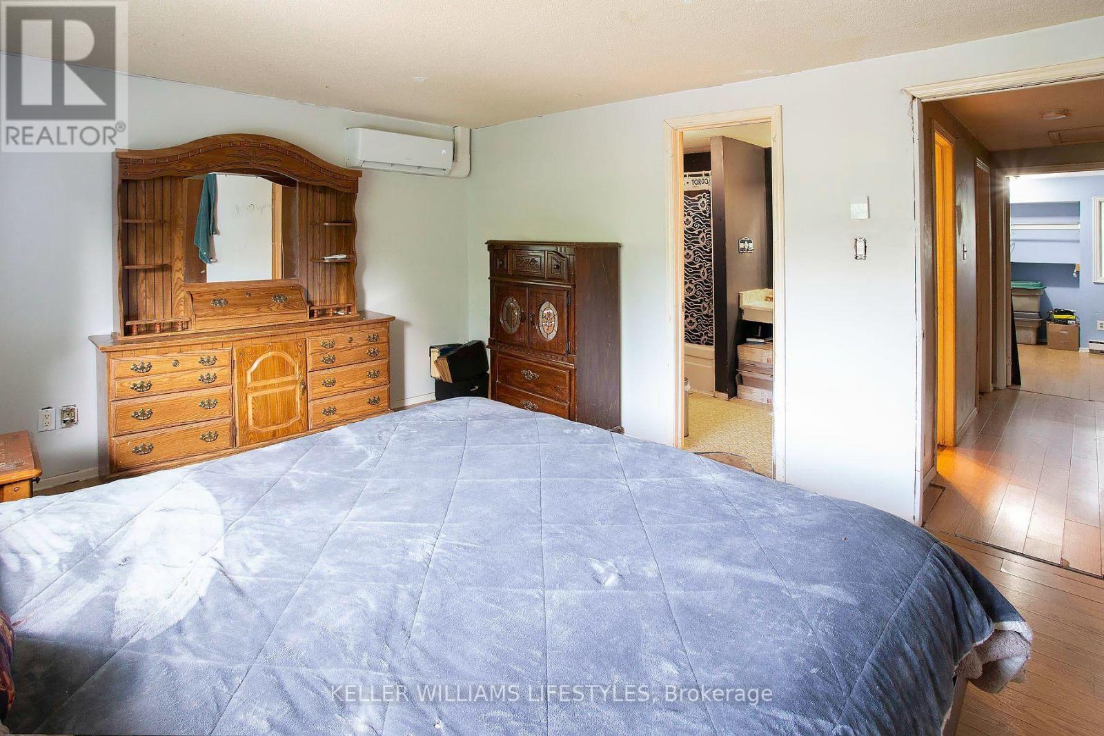 120 MONMORE ROAD - 12