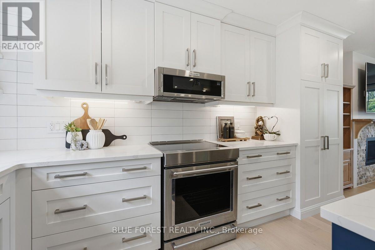 21 AGINCOURT PLACE - 12