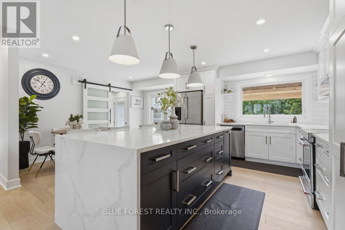 21 AGINCOURT PLACE - 13