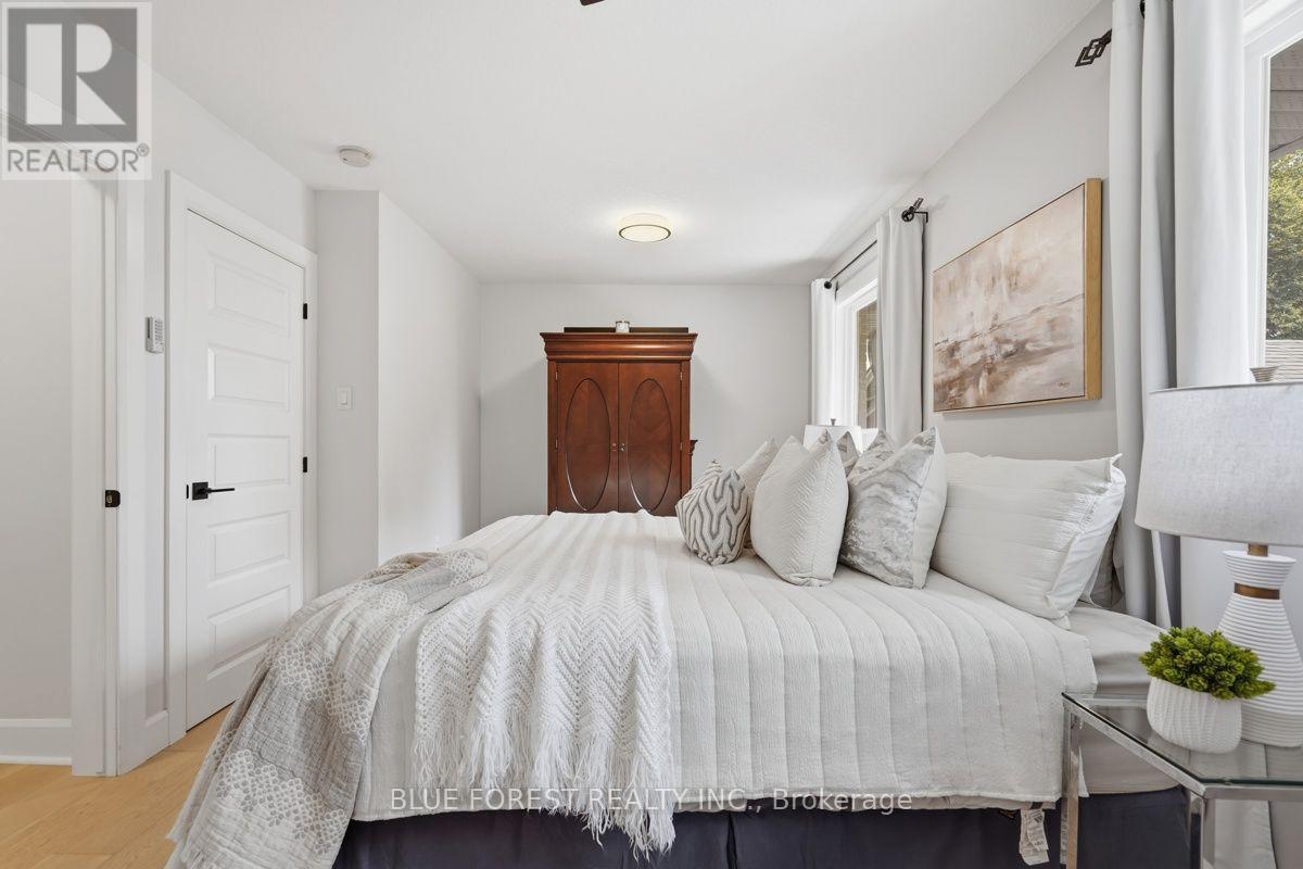 21 AGINCOURT PLACE - 20