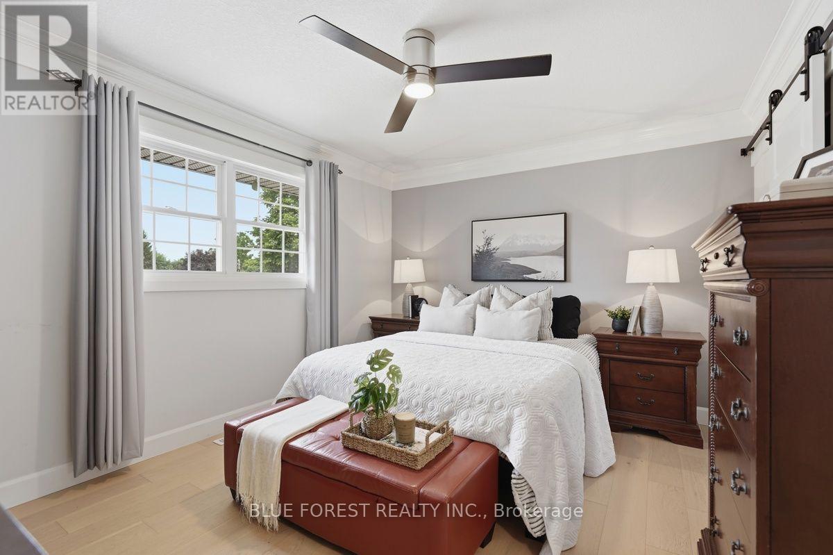 21 AGINCOURT PLACE - 22