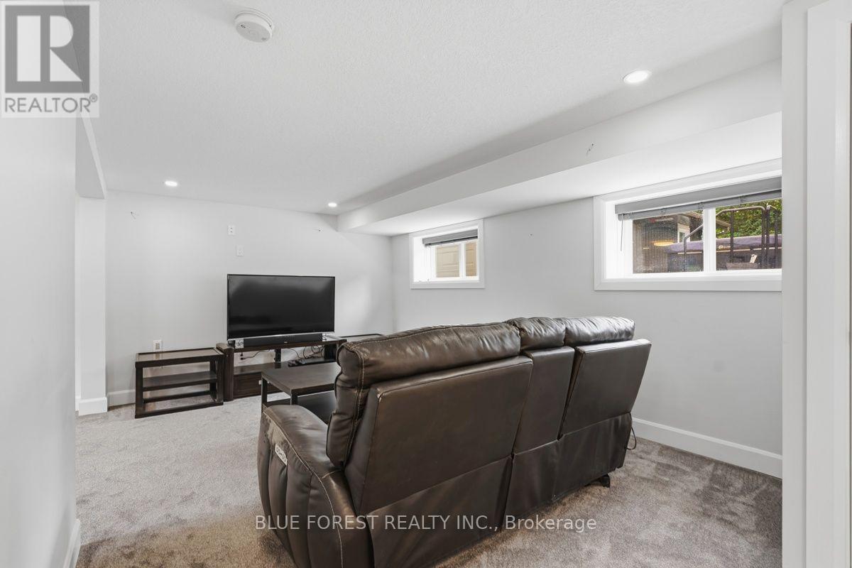 21 AGINCOURT PLACE - 28