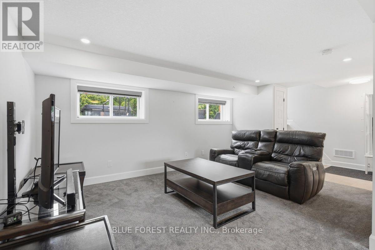 21 AGINCOURT PLACE - 29