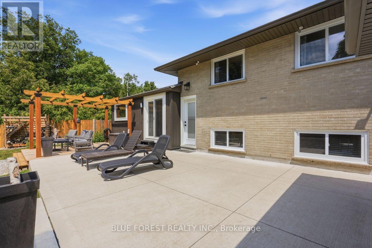 21 AGINCOURT PLACE - 40
