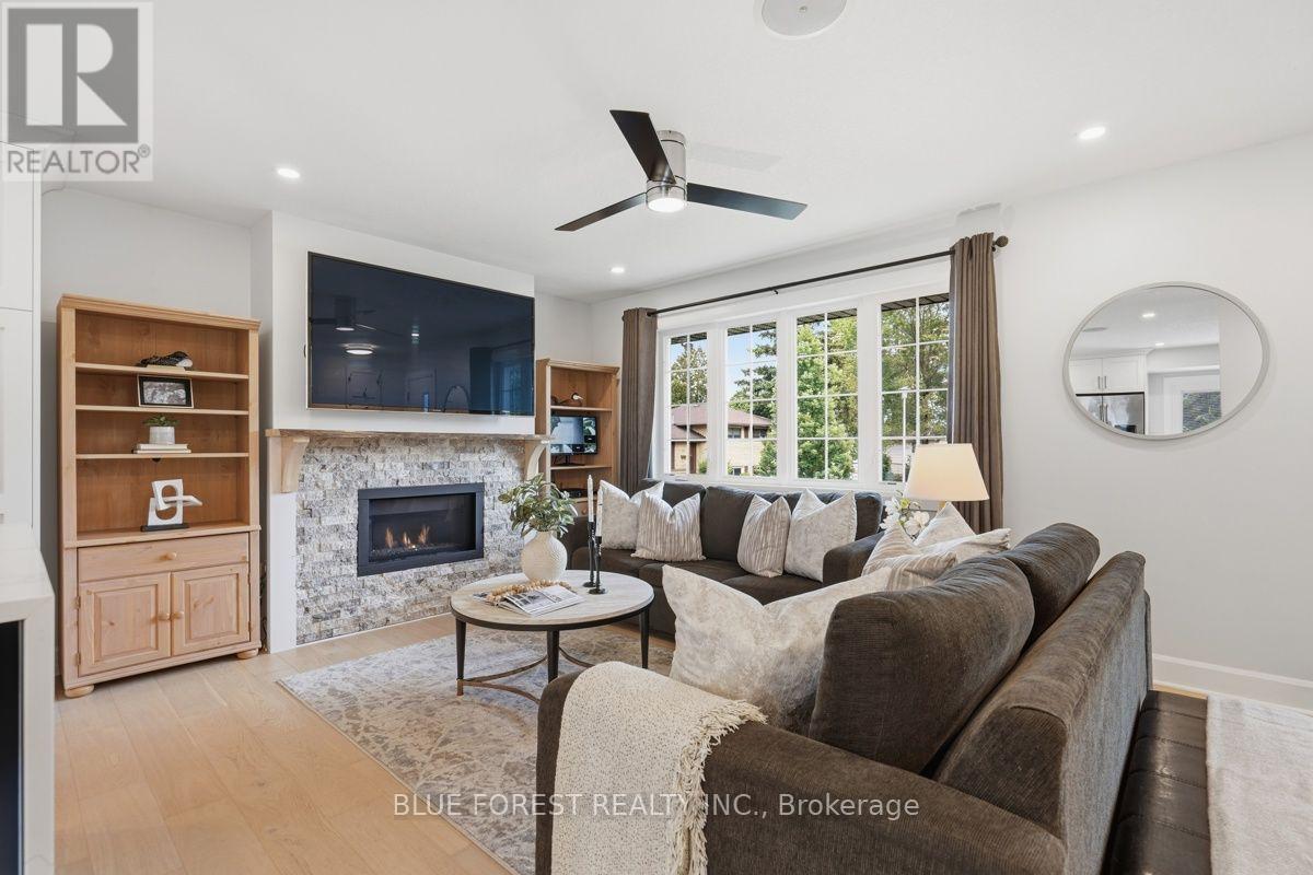 21 AGINCOURT PLACE - 8