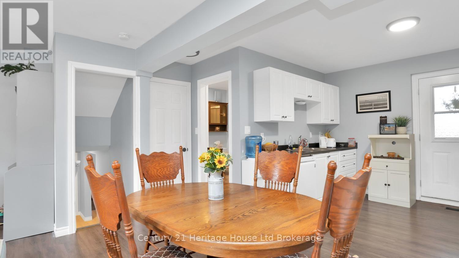 117 WONHAM STREET S - Image 29