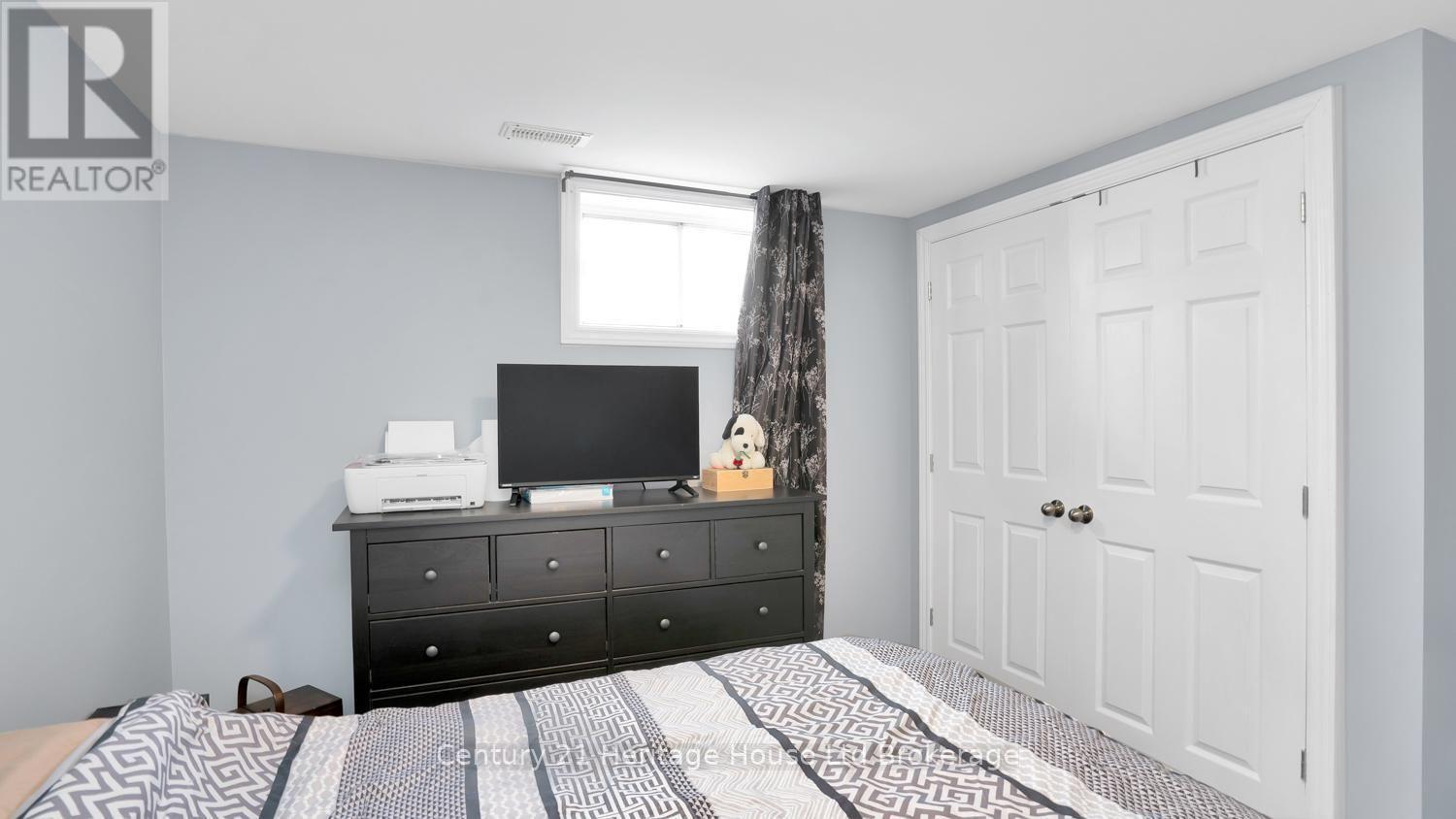 117 WONHAM STREET S - 34