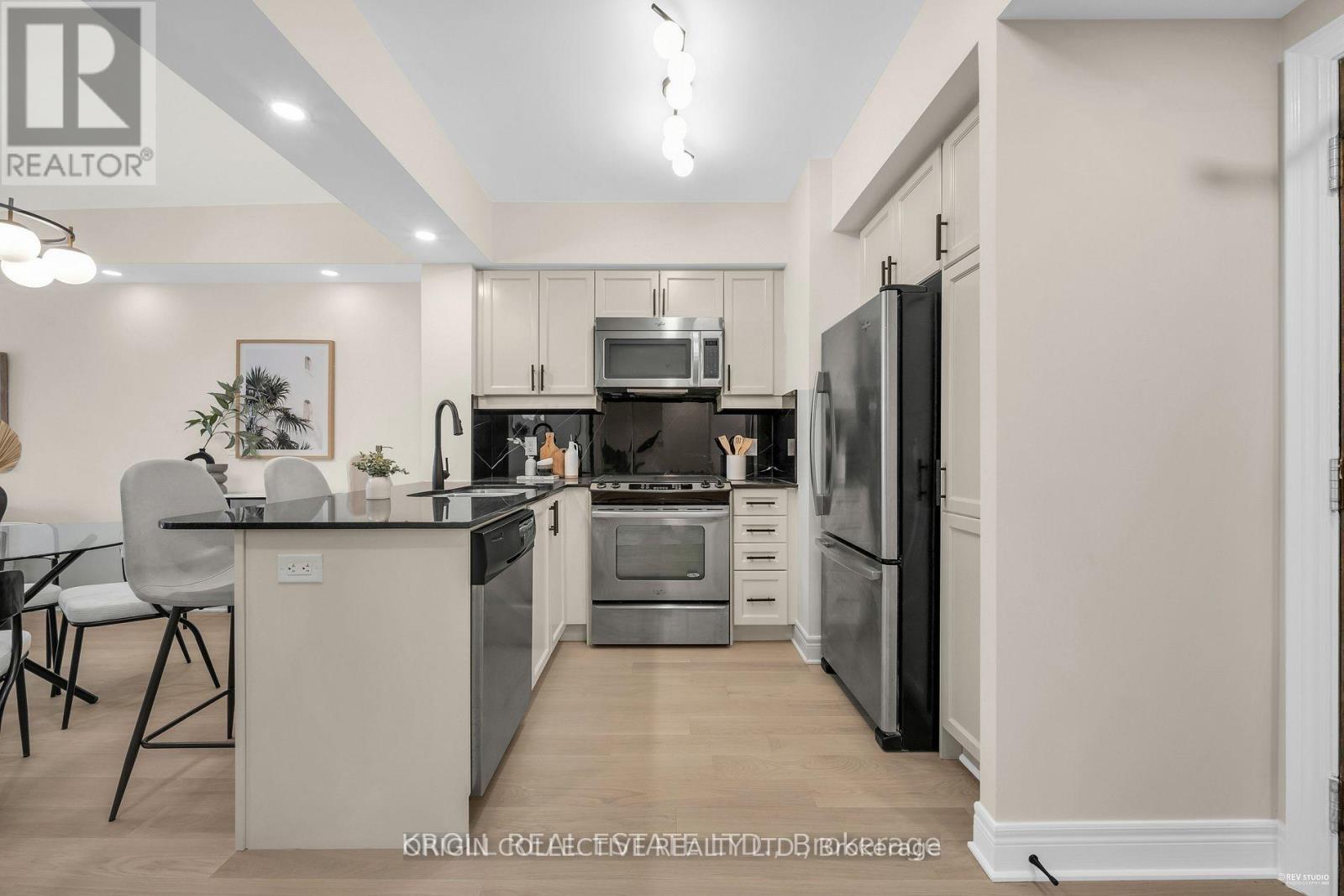 #229 701 SHEPPARD AVENUE W - 32