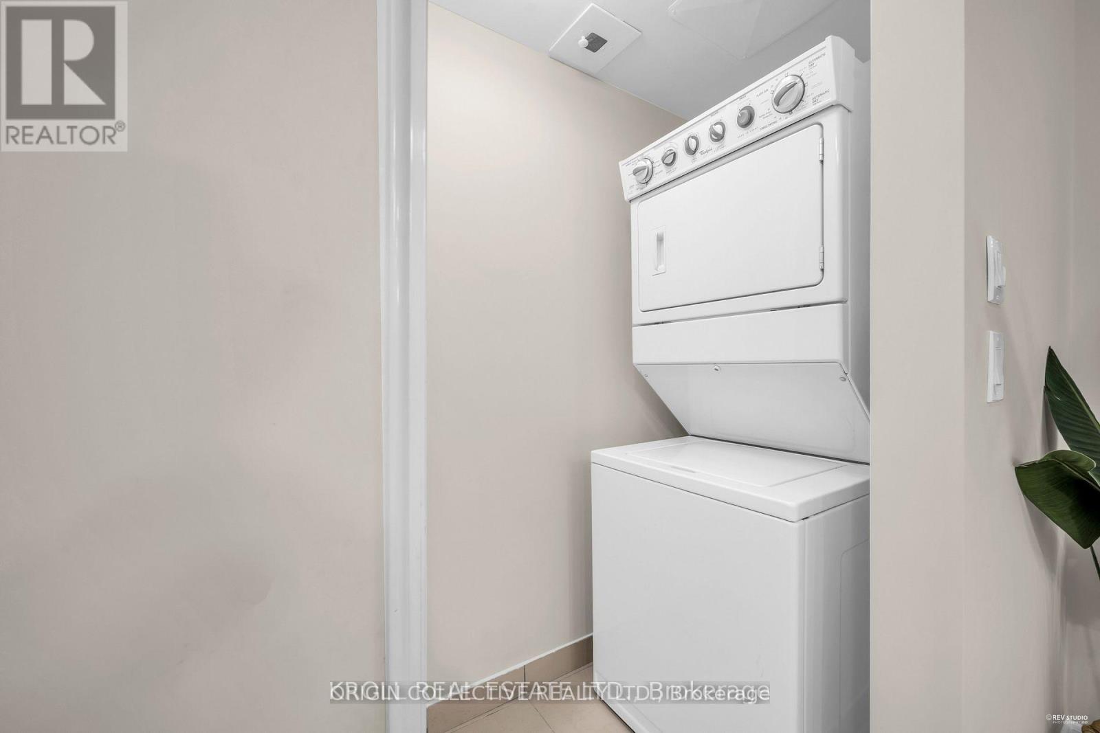 #229 701 SHEPPARD AVENUE W - 33