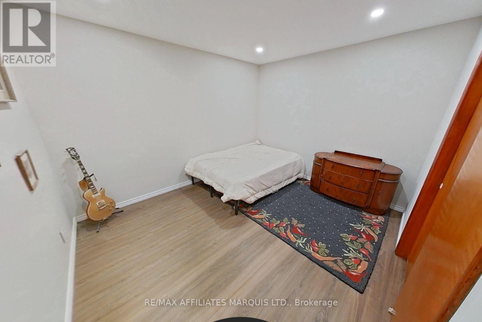 777 SANDFIELD CRESCENT - Image 7