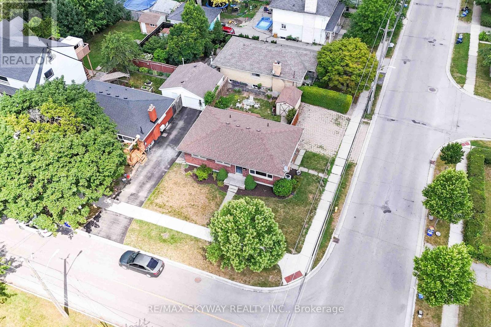 724 BRANT STREET - 11