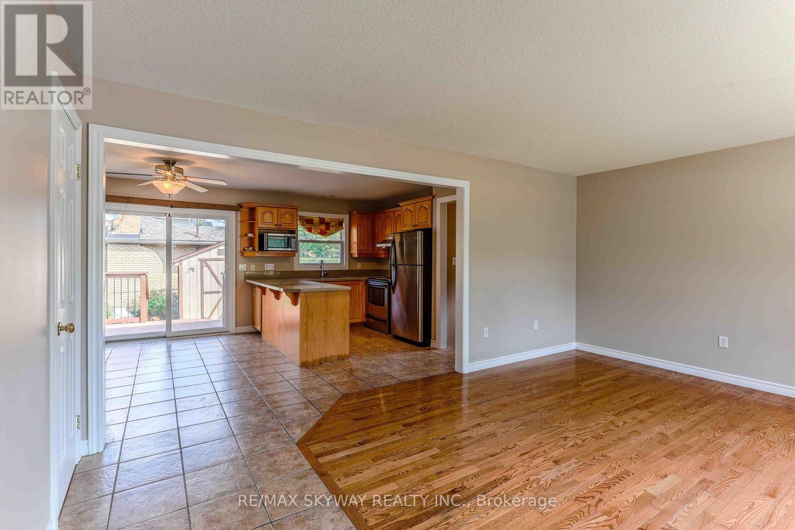 724 BRANT STREET - 16