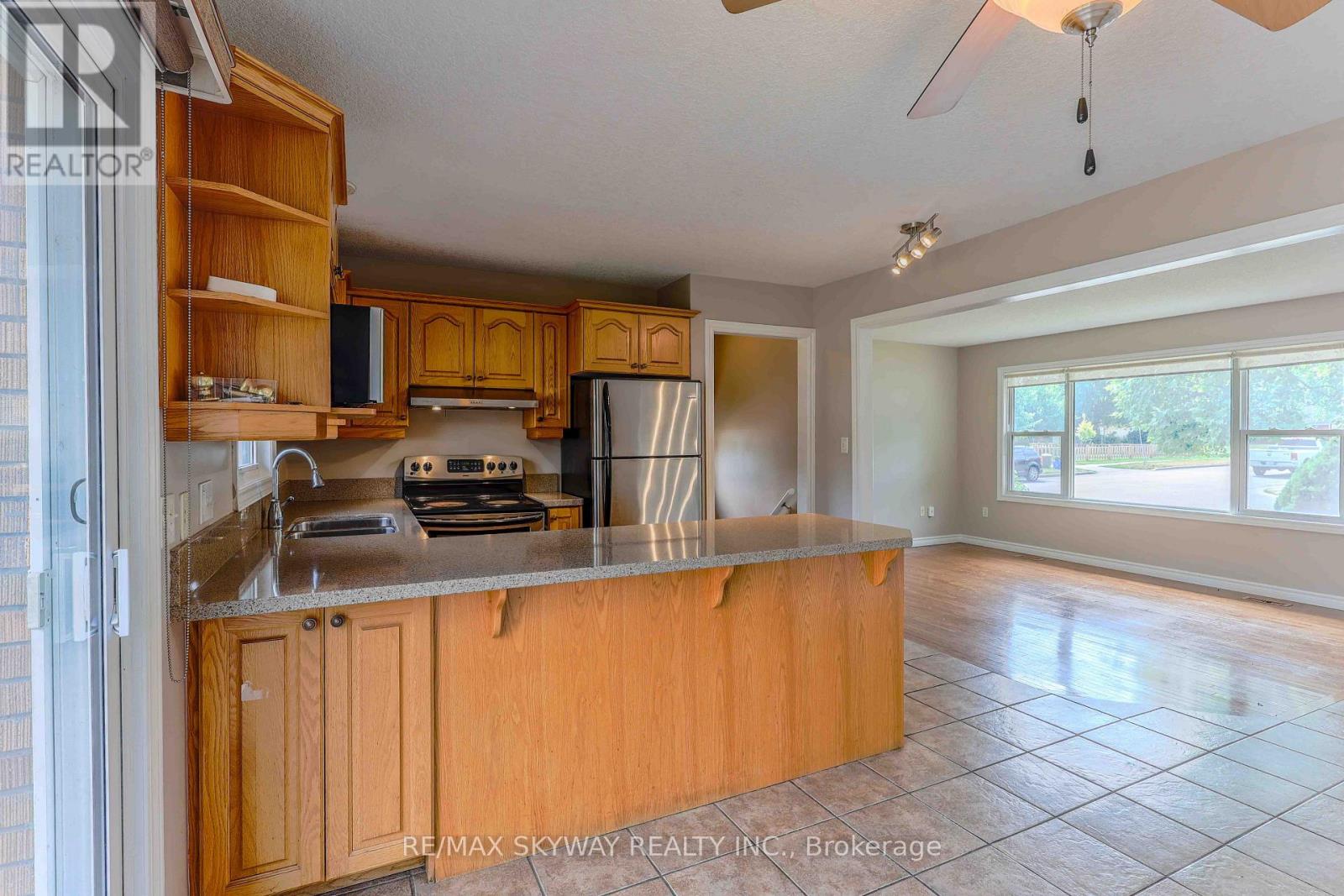 724 BRANT STREET - 21