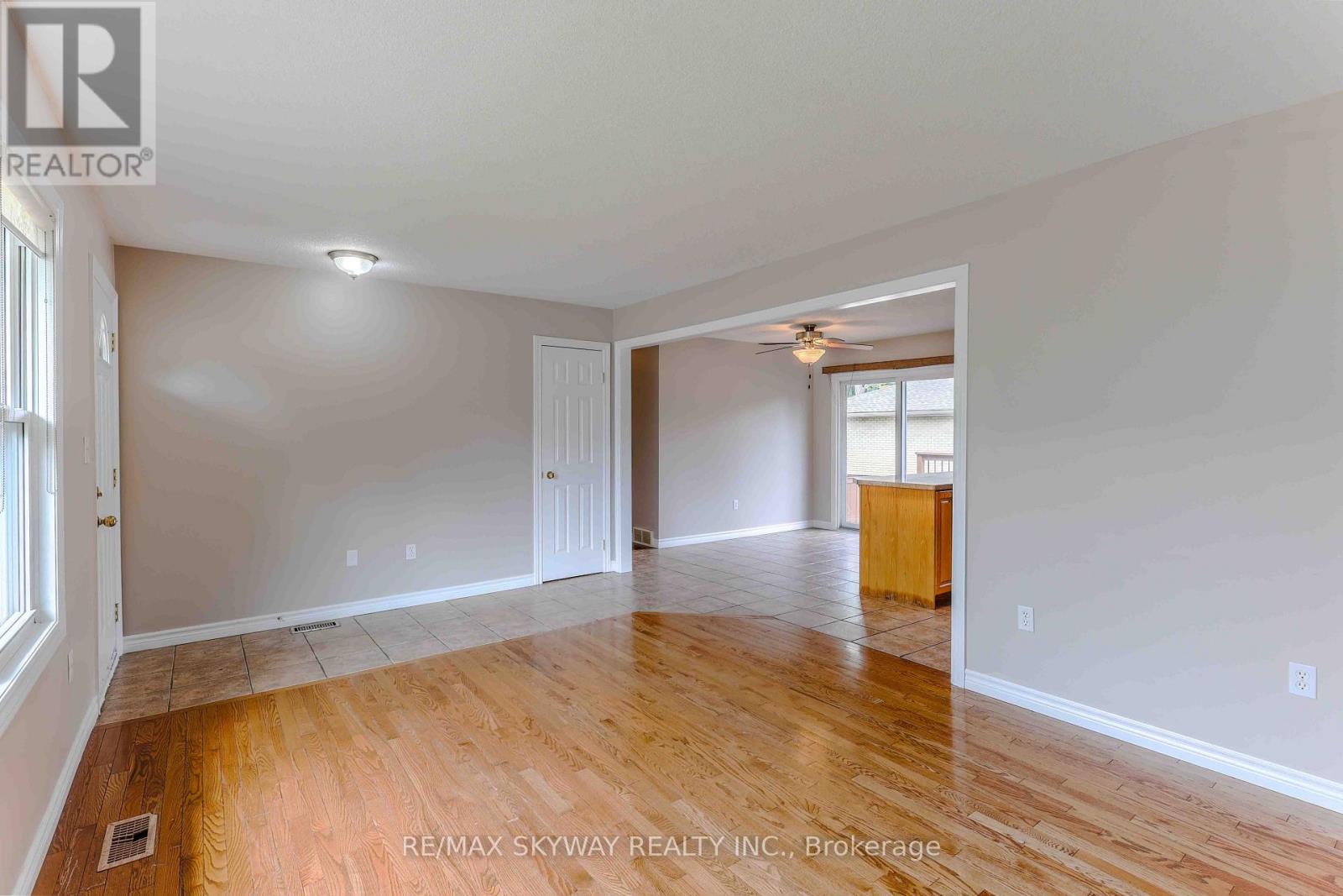 724 BRANT STREET - 17