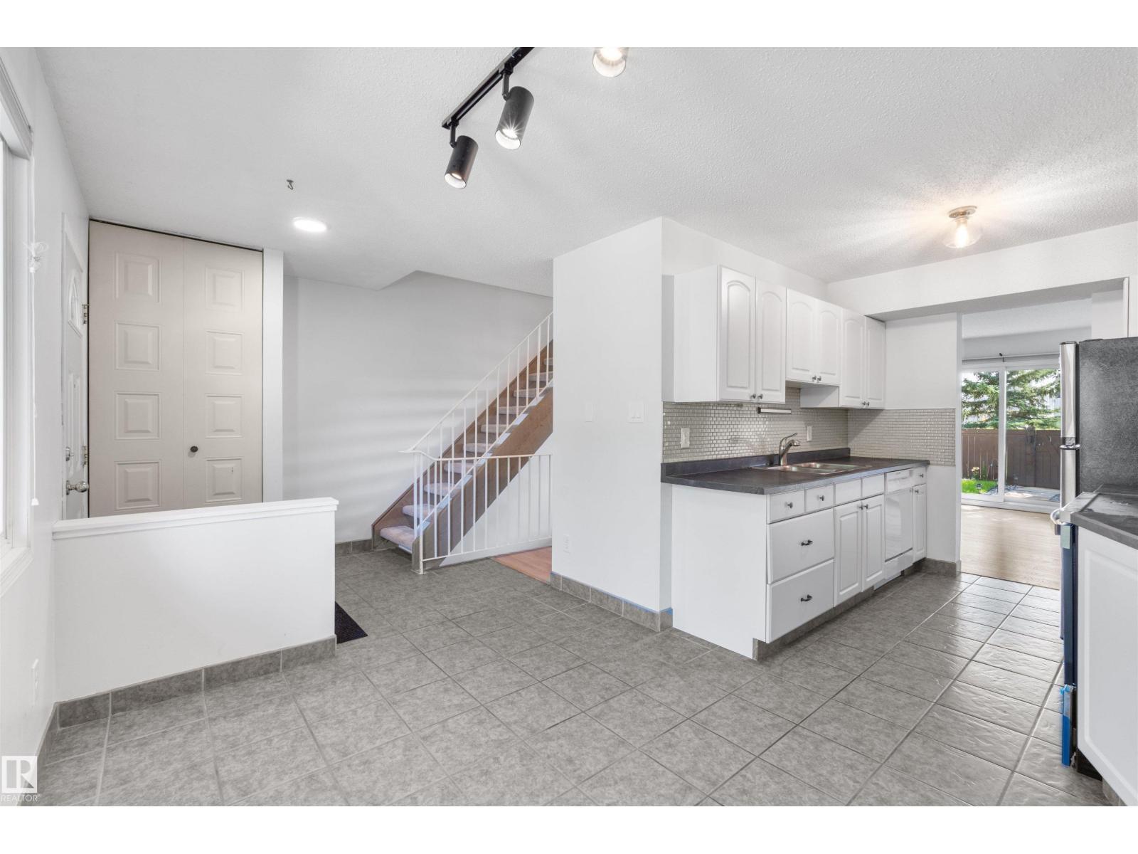 117 TUDOR LN NW - 4