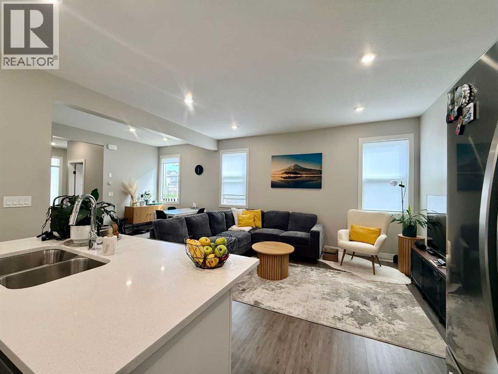10227A 149 Avenue - 12