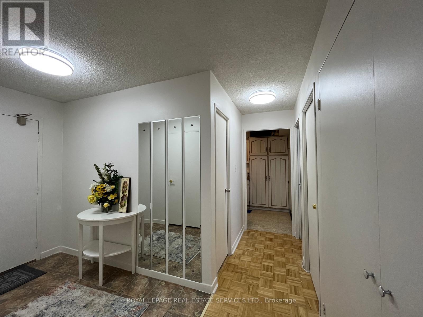 #902 1300 MISSISSAUGA VALLEY BOULEVARD - 16