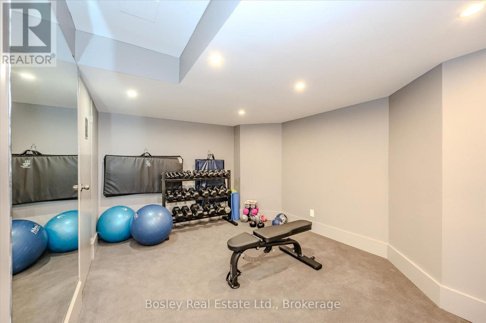 #815 55 GREEN VALLEY DRIVE - 24