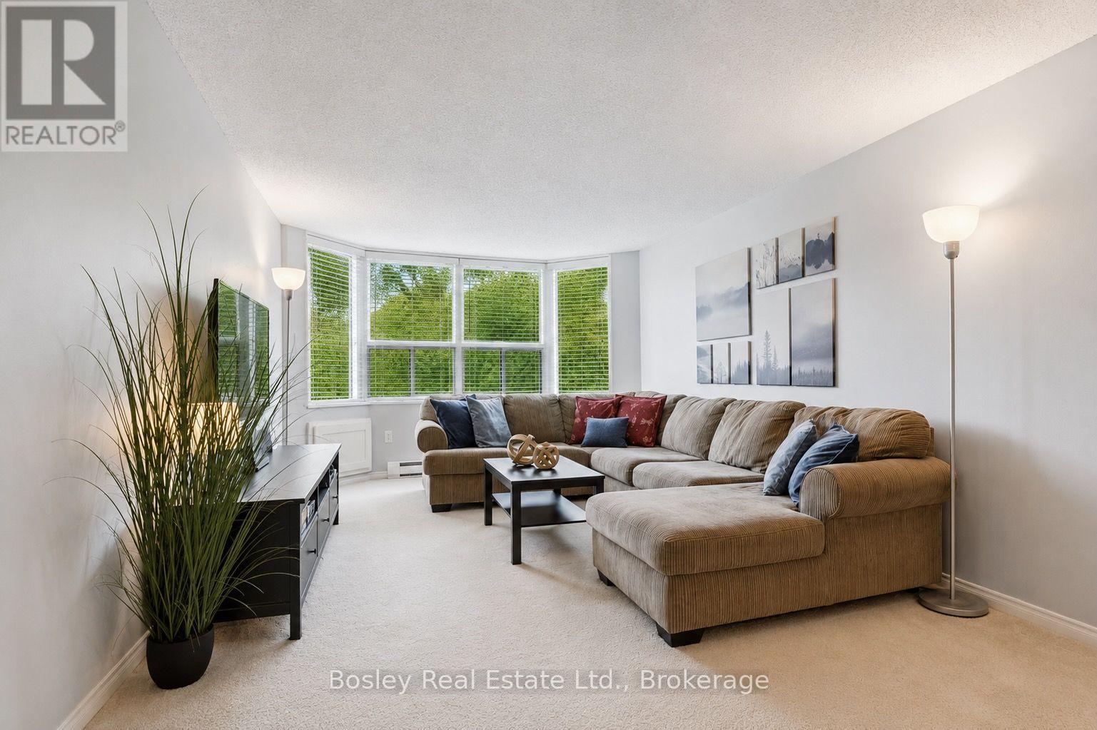 #815 55 GREEN VALLEY DRIVE - 4