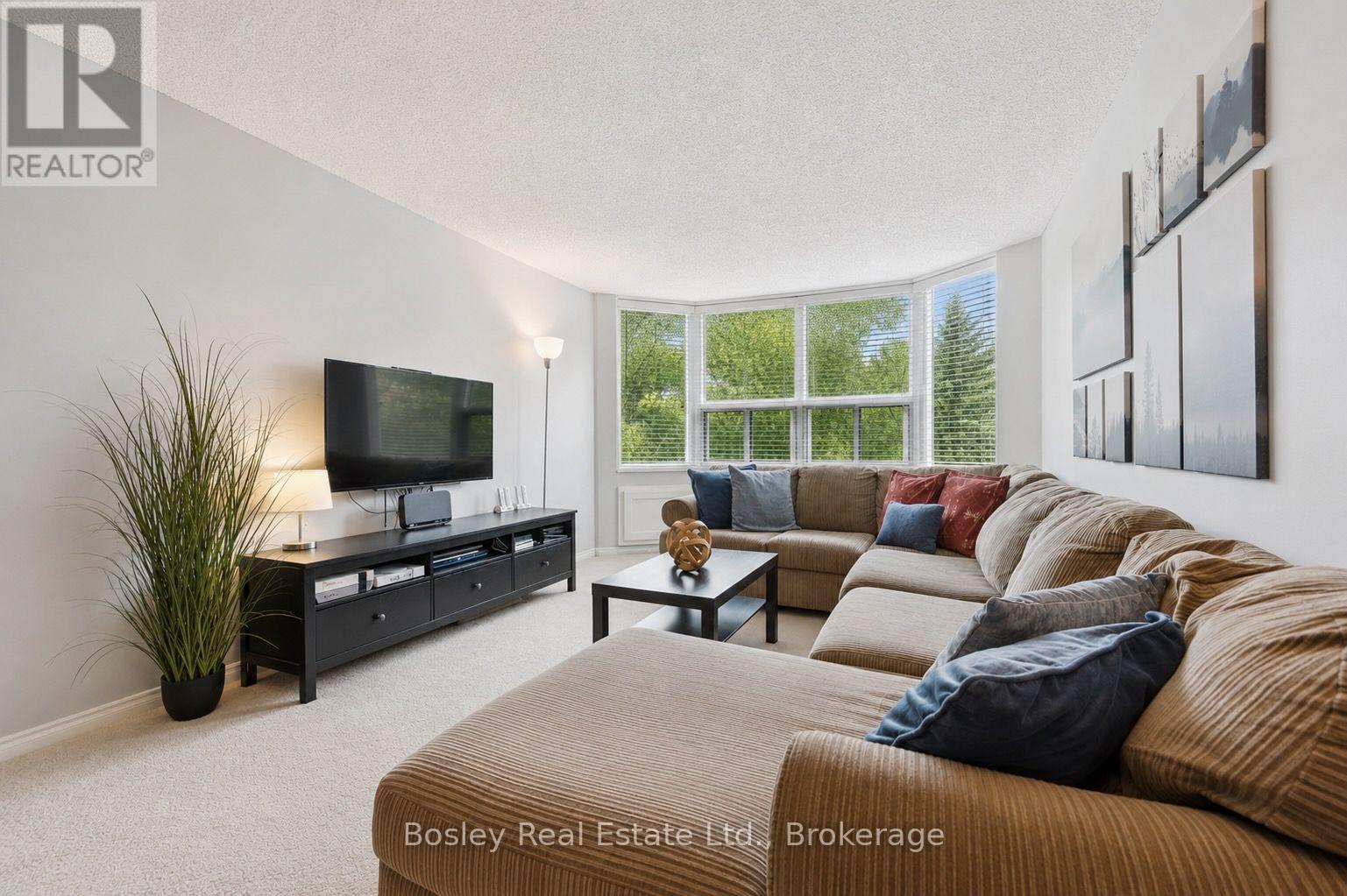 #815 55 GREEN VALLEY DRIVE - 3