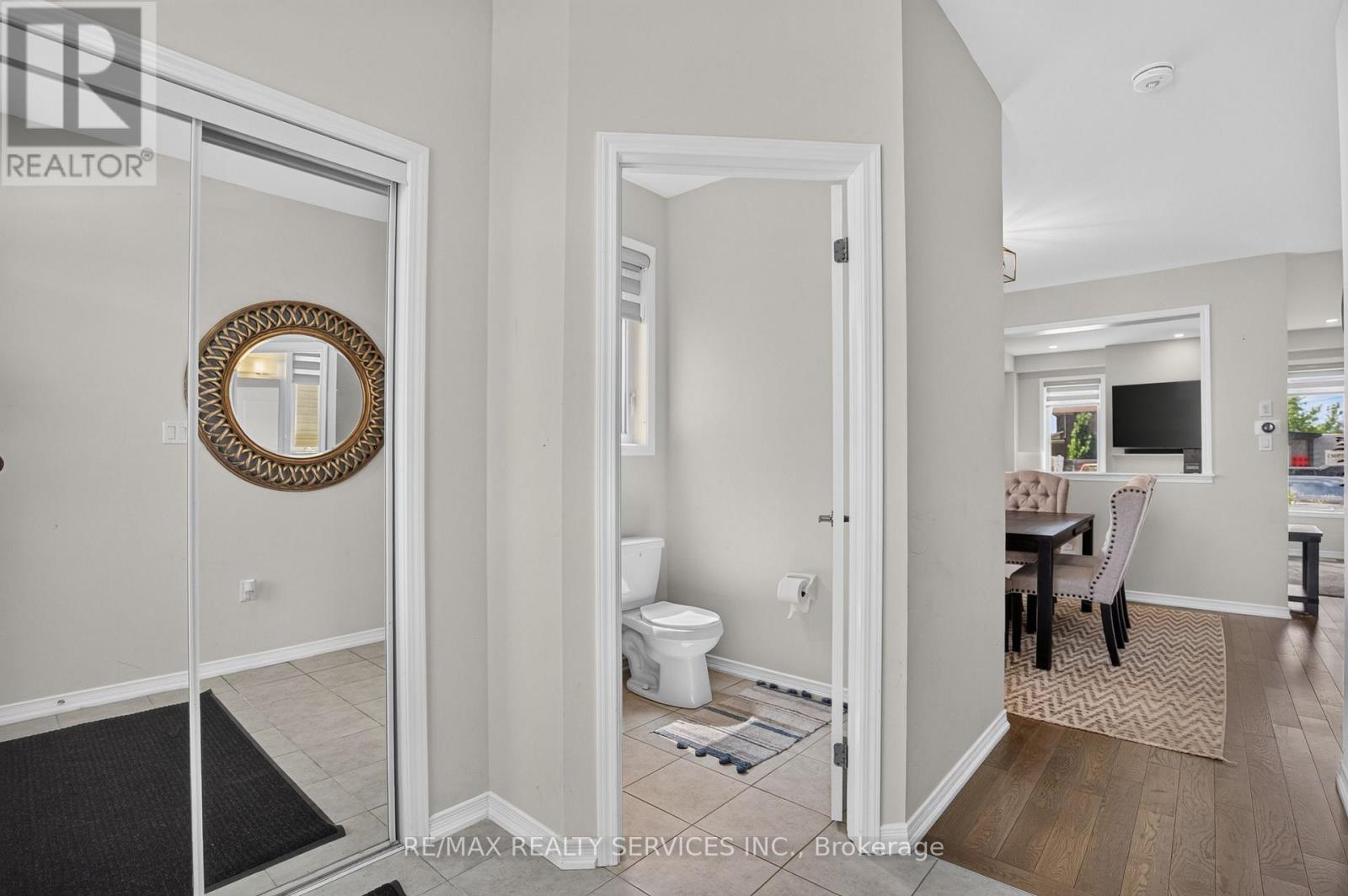 8 MUNRO CIRCLE - 5