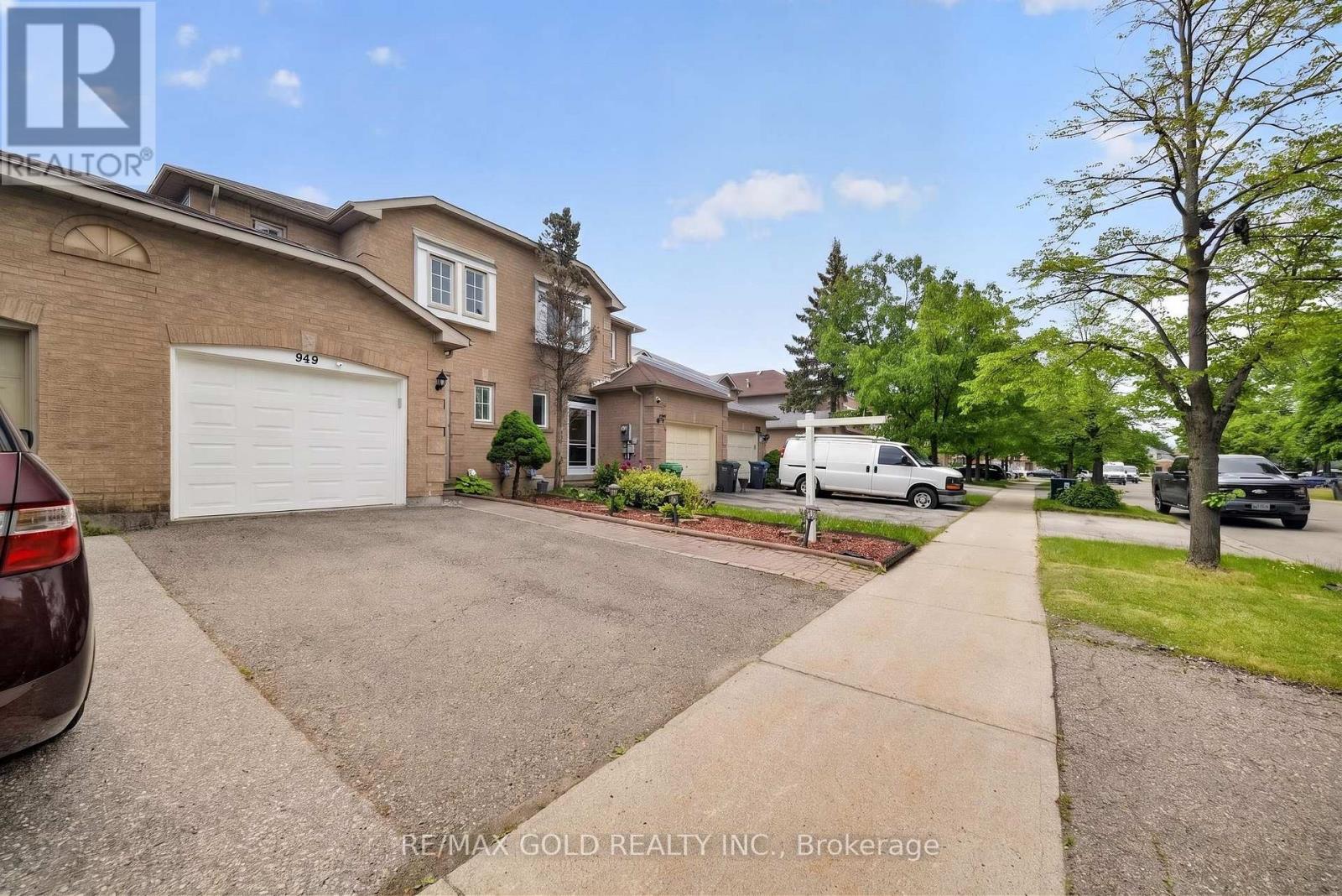 949 BLIZZARD ROAD - 2