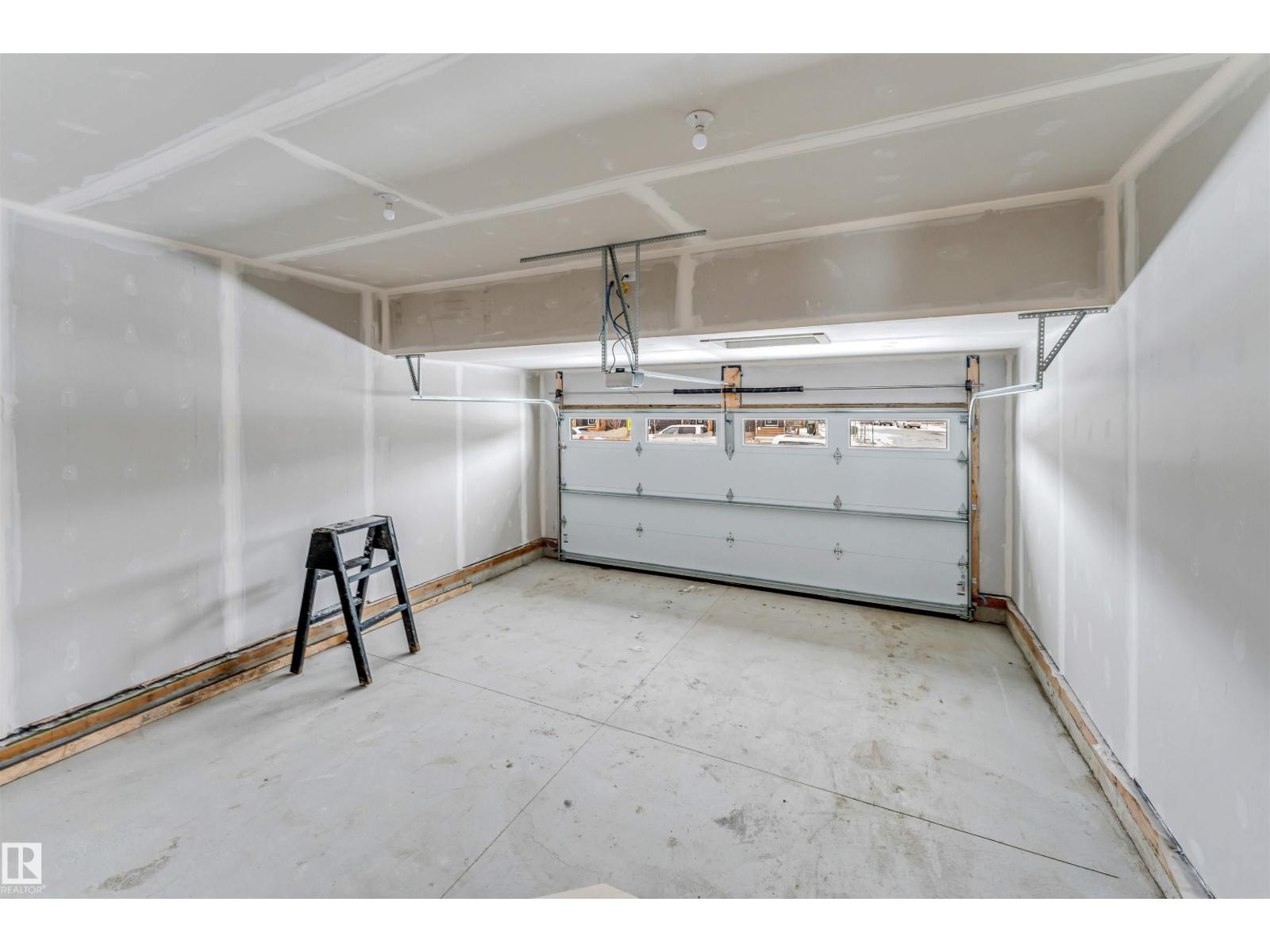 91 Dansereau Way - 29