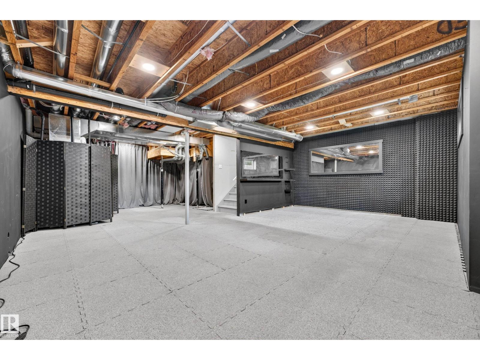 186 REED PL - 54