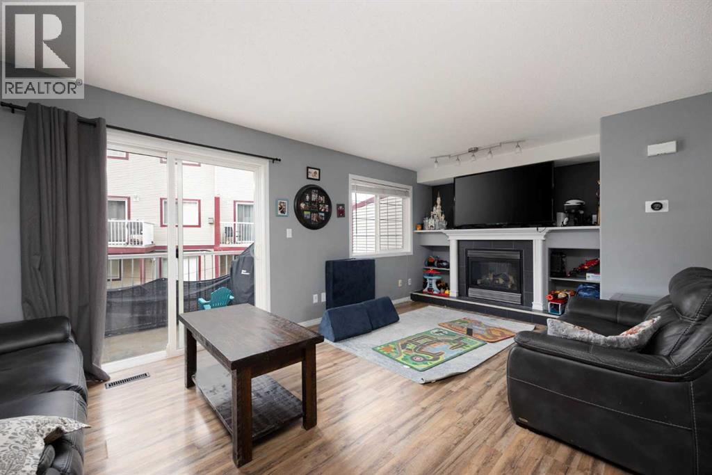 #7 220 Swanson Crescent - 2