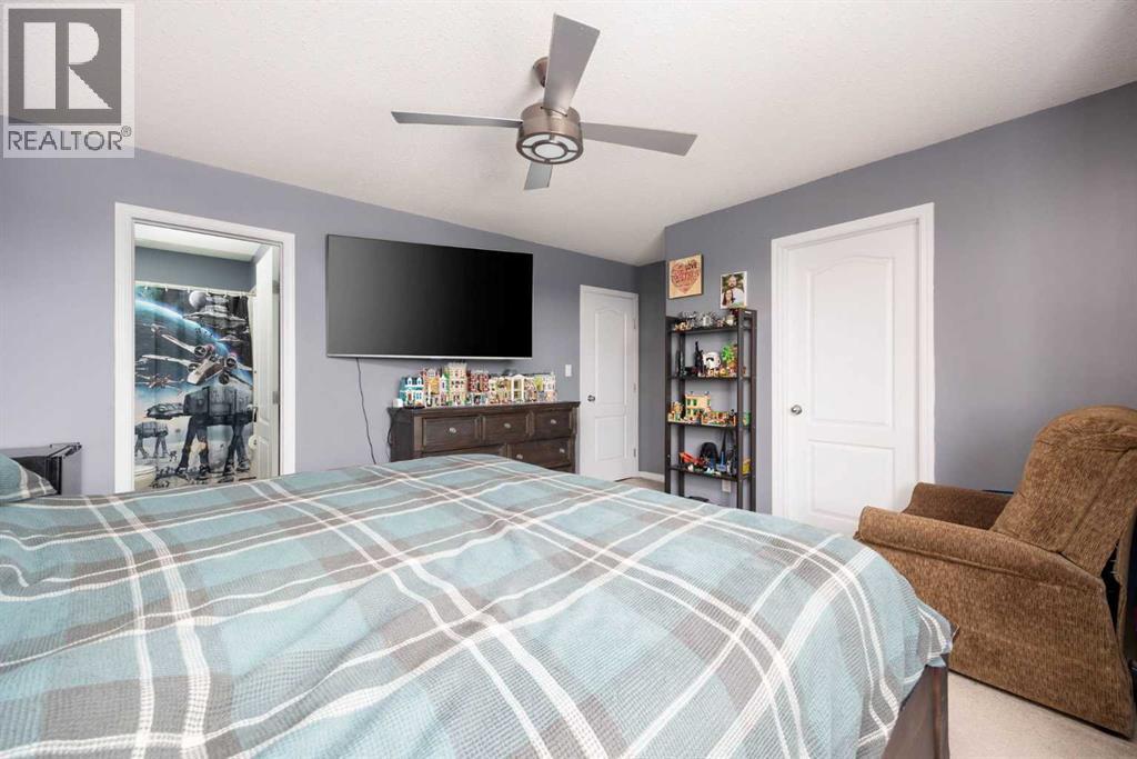 #7 220 Swanson Crescent - 25