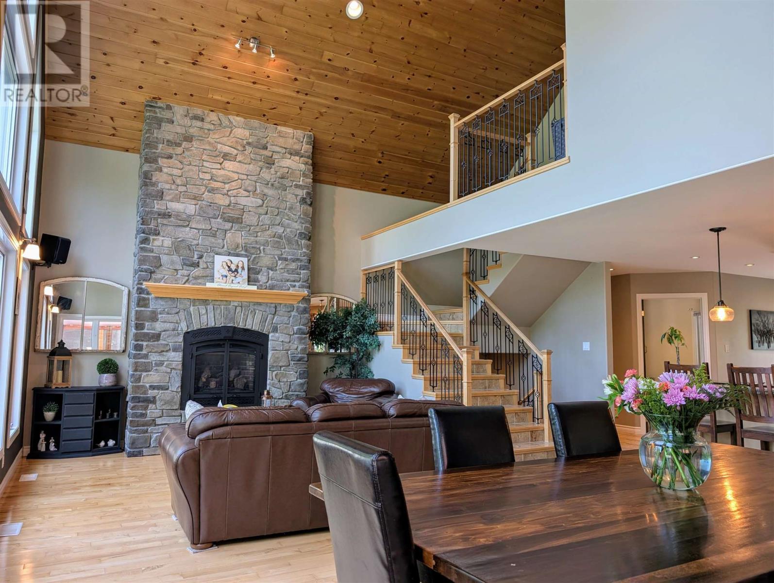 11 River DR - 23