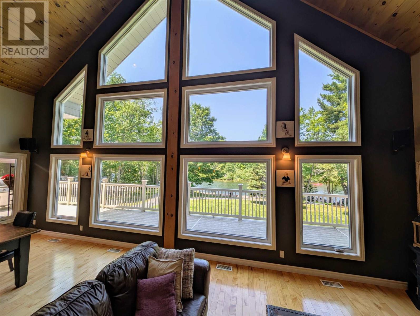 11 River DR - 22