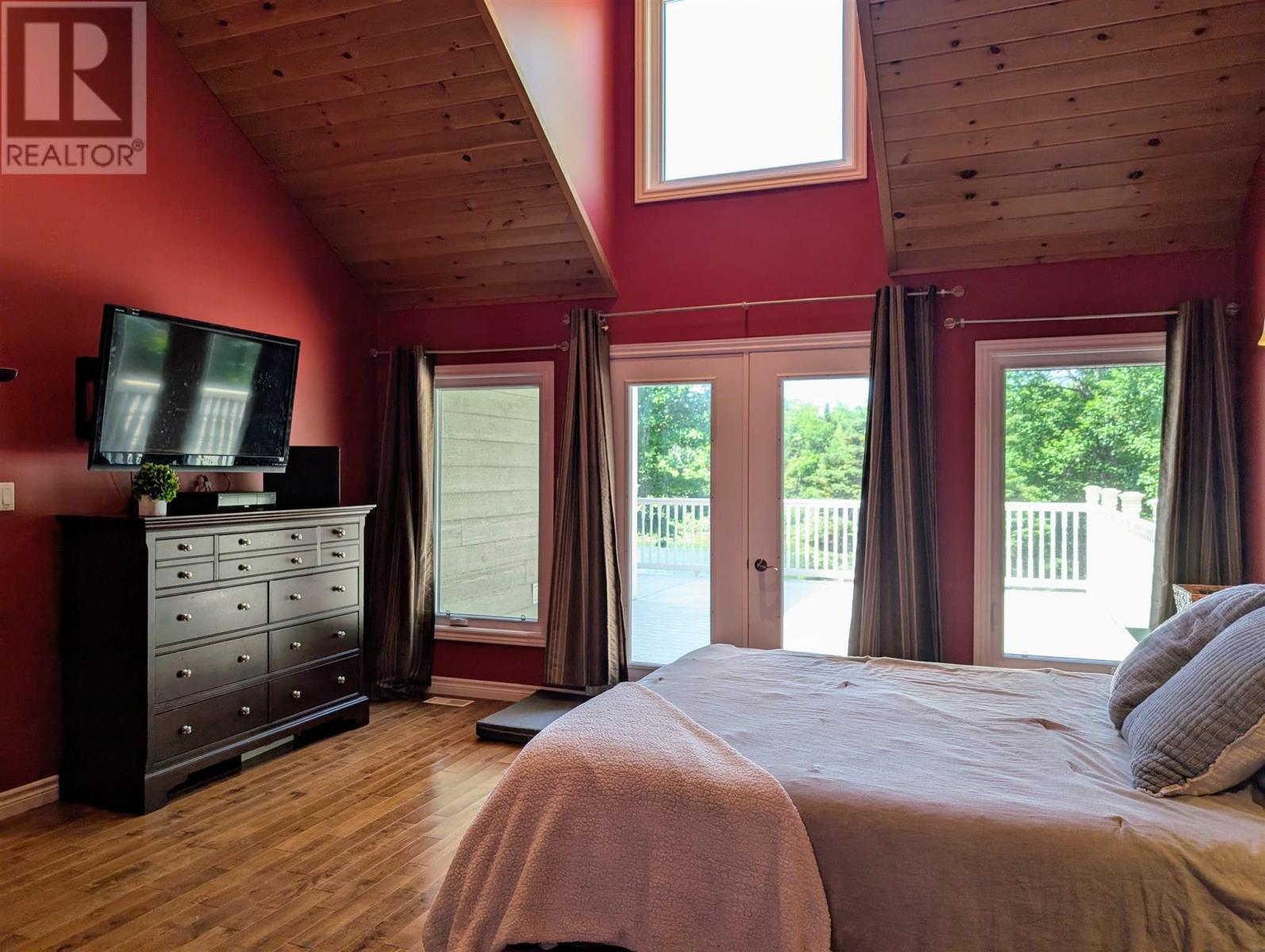11 River DR - 28