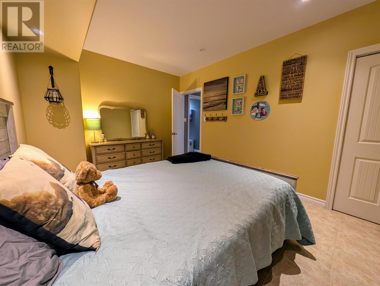 11 River DR - 31
