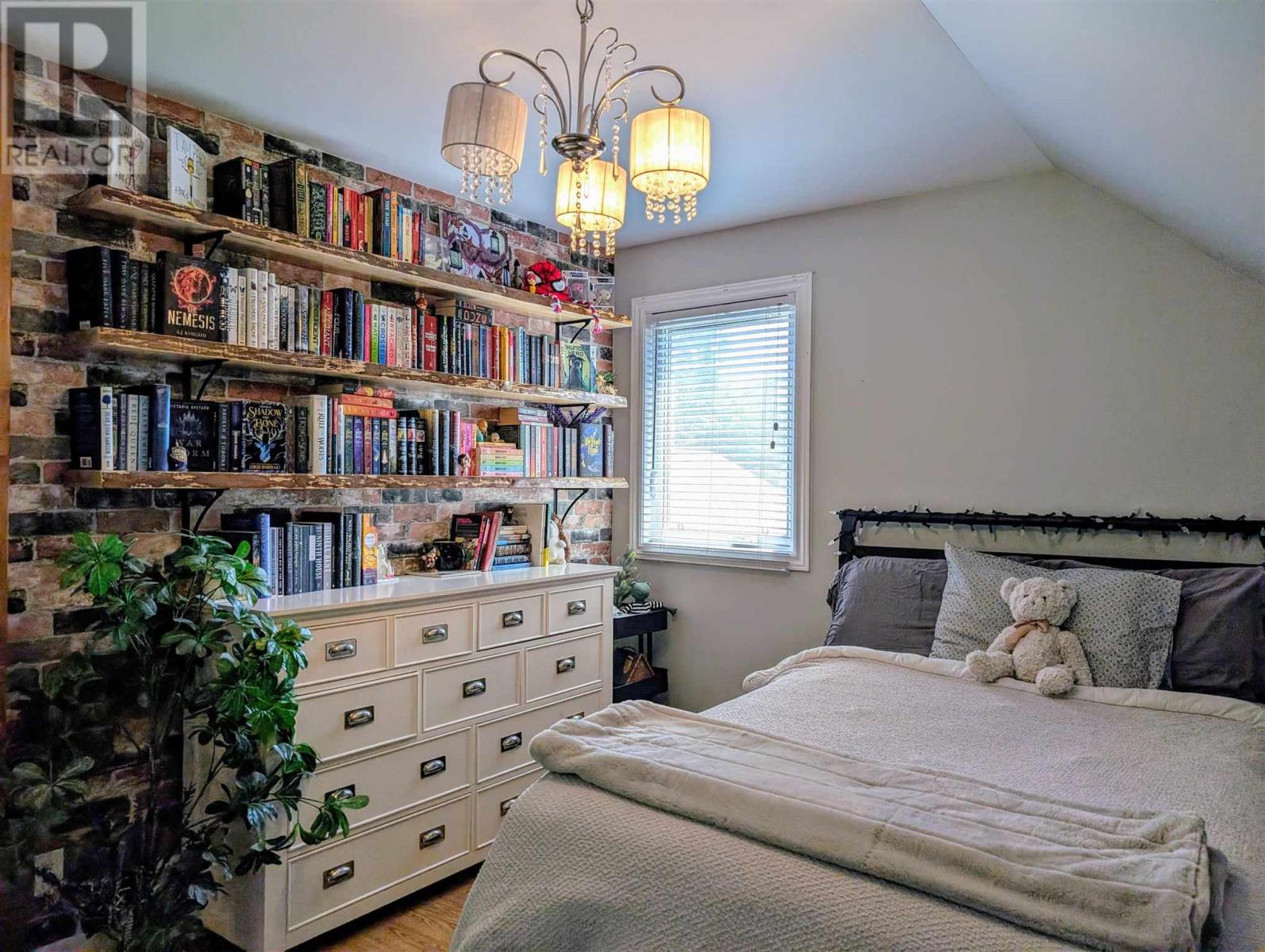 11 River DR - 33
