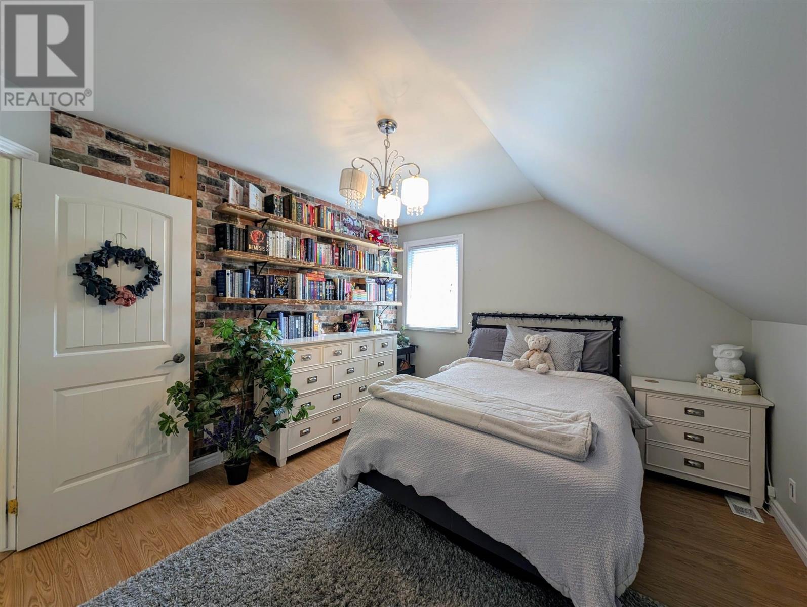 11 River DR - 34