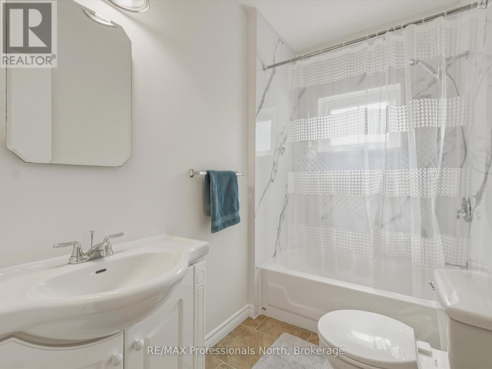 213 JAMES STREET - 16