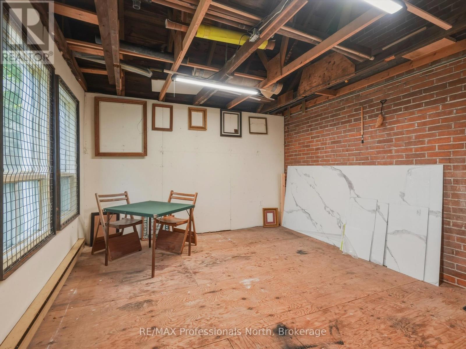 213 JAMES STREET - 25