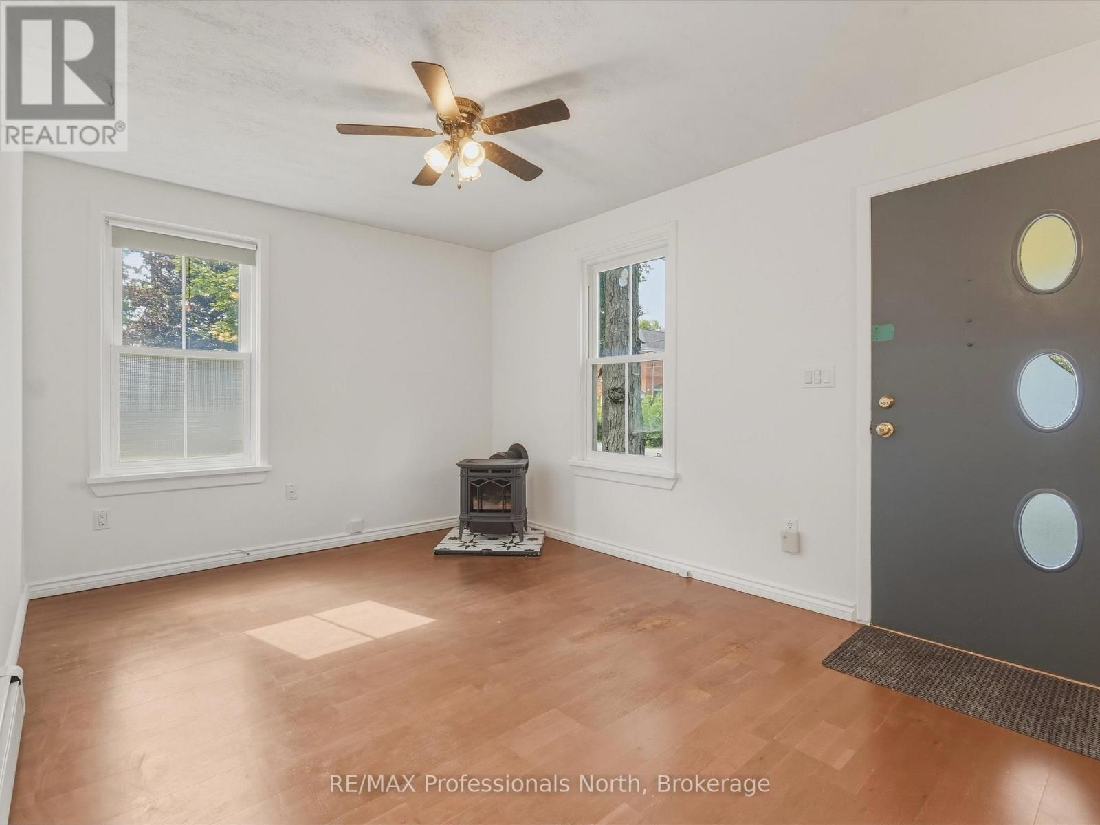 213 JAMES STREET - 7