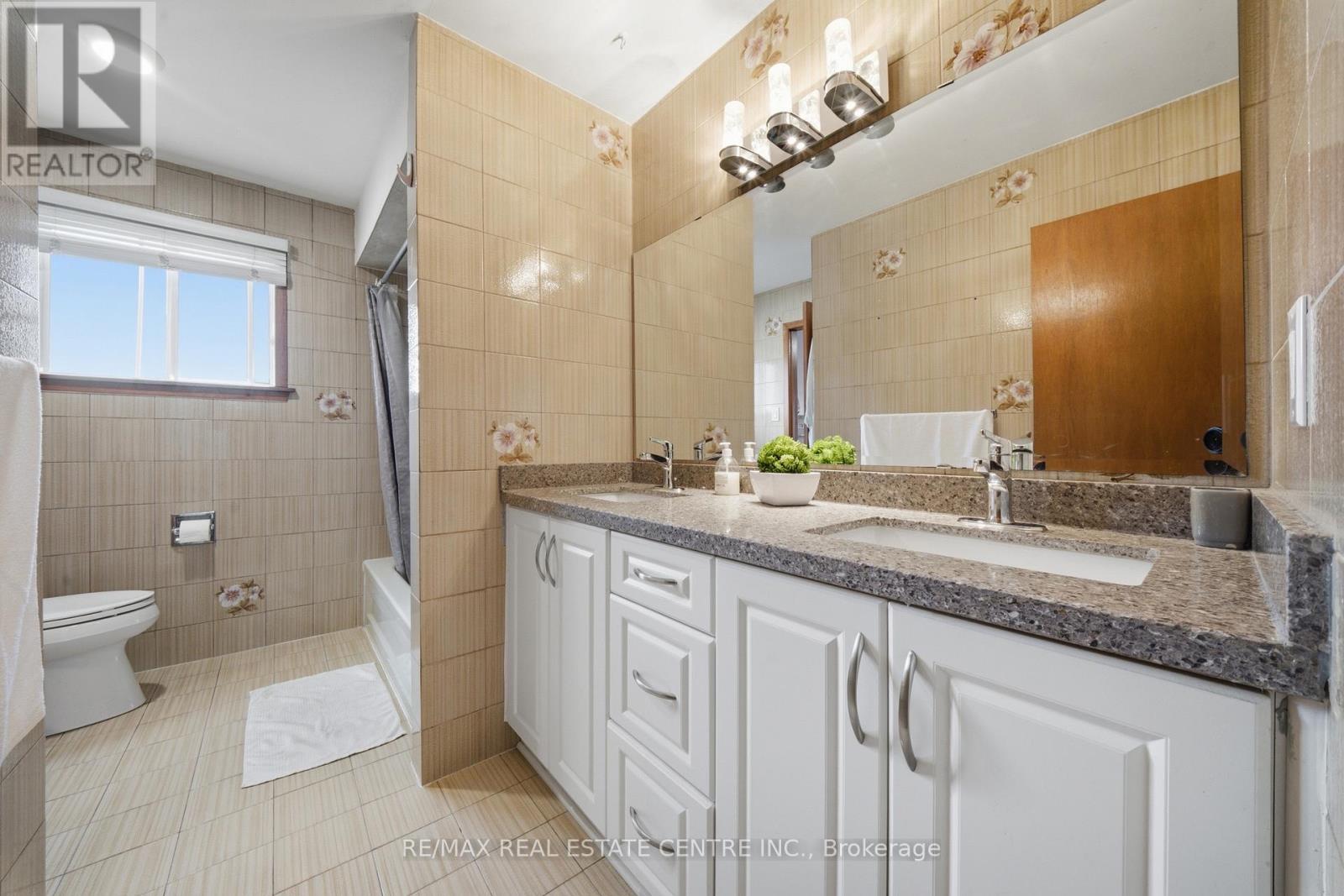 4 MANORCREST STREET - Image 24