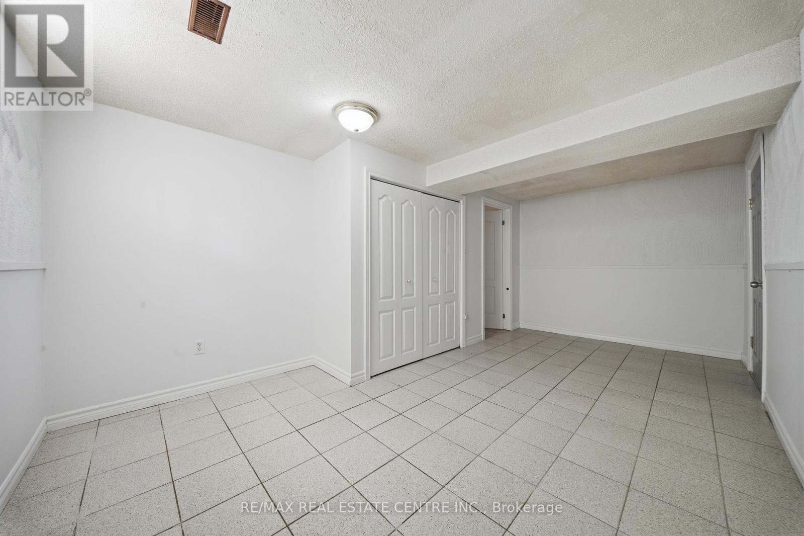 4 MANORCREST STREET - Image 39