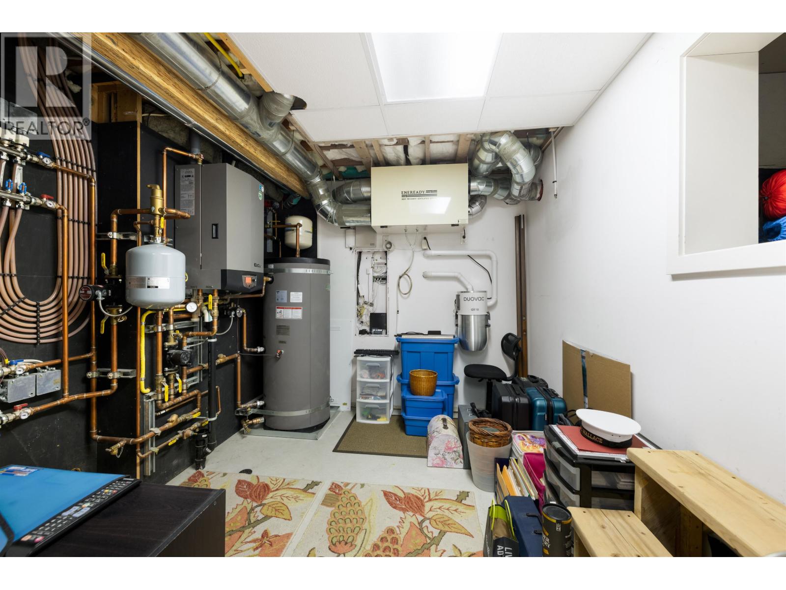 4786 MEADFEILD COURT, West Vancouver