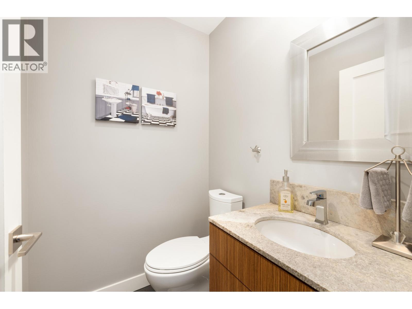 4786 MEADFEILD COURT, West Vancouver