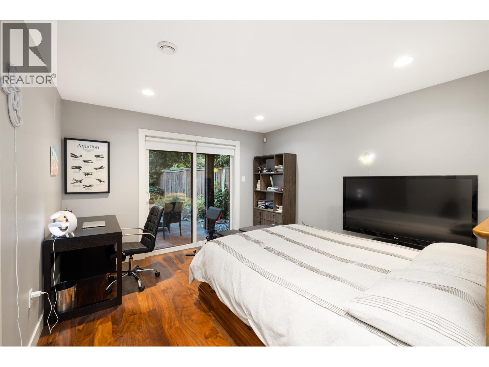 4786 MEADFEILD COURT, West Vancouver