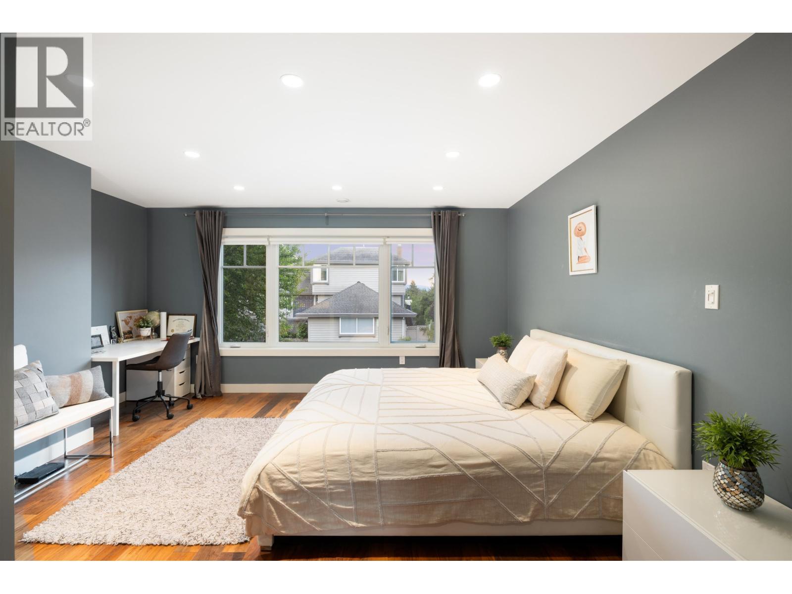 4786 MEADFEILD COURT, West Vancouver