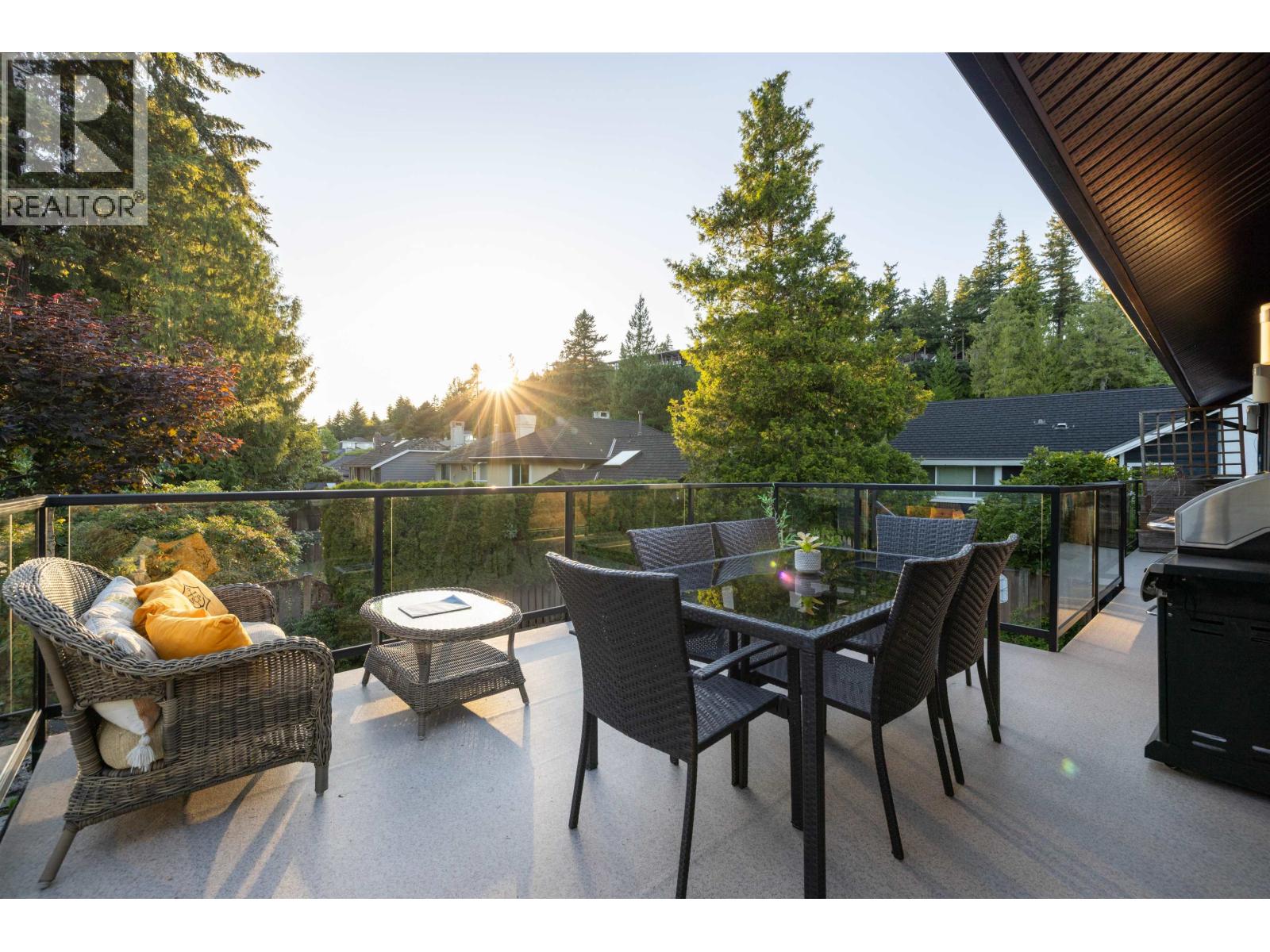 4786 MEADFEILD COURT, West Vancouver
